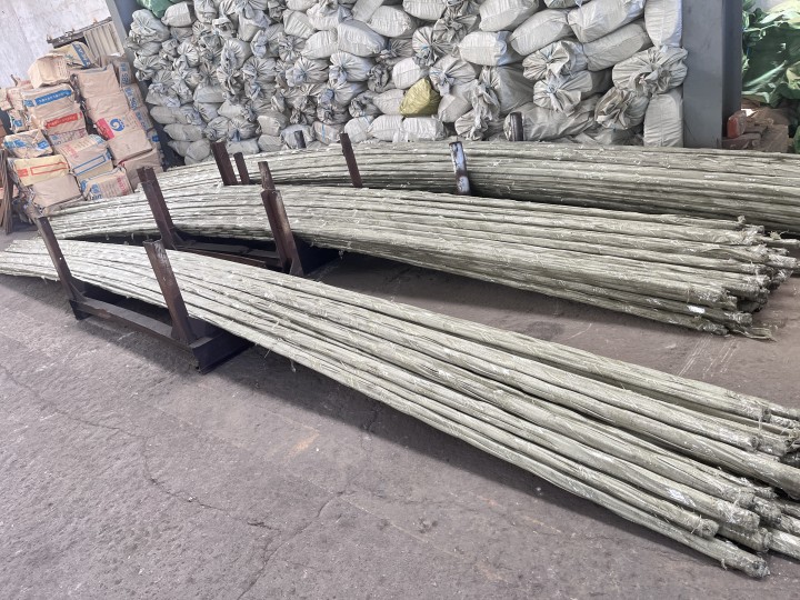 Hot Selling Formwork Accessories Hot-dipped Galvanized 16mm Steel Tie Rods