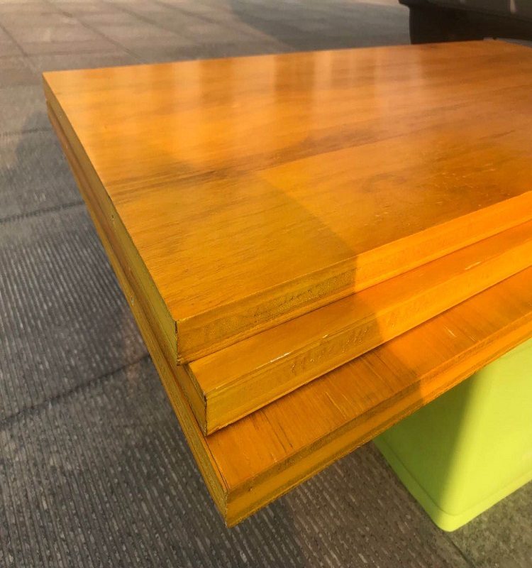 High Quality 21mm 27mm Fir Spruce Pine Core Yellow 3 Ply Yellow Shuttering Formwork Panel