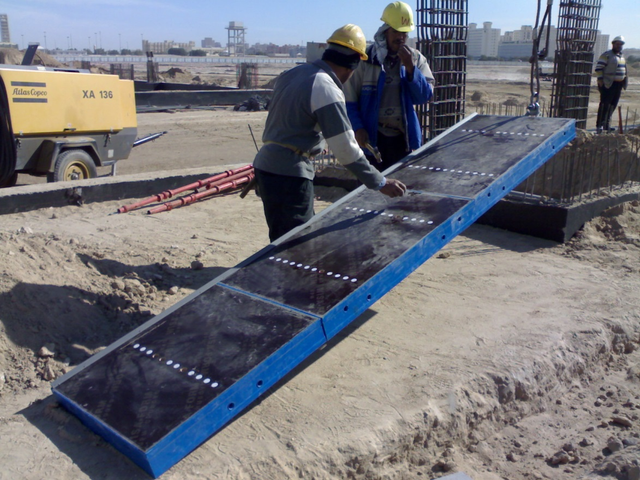 Adjustable Steel Frame Concrete Formwork with Plywood Panel Concrete Formwork Product