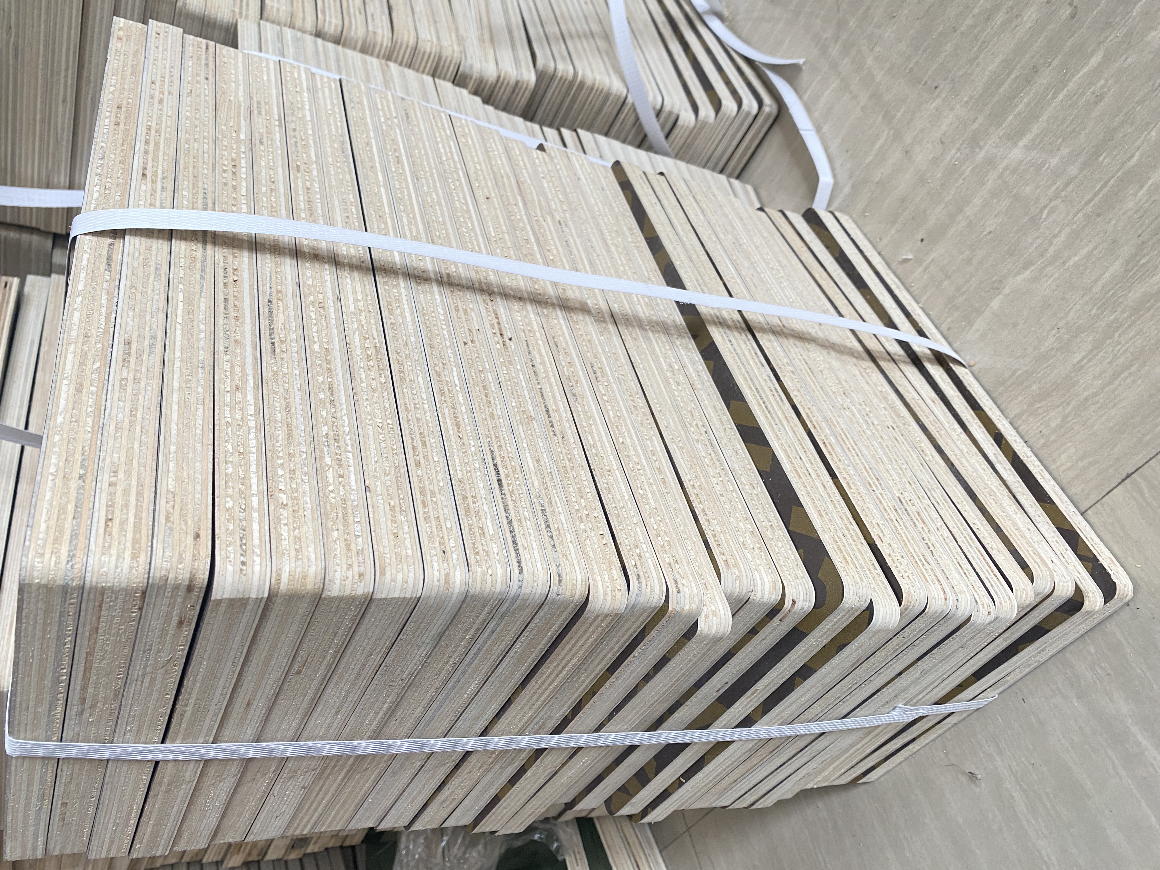 Cheap price poplar film faced plywood formwork panel